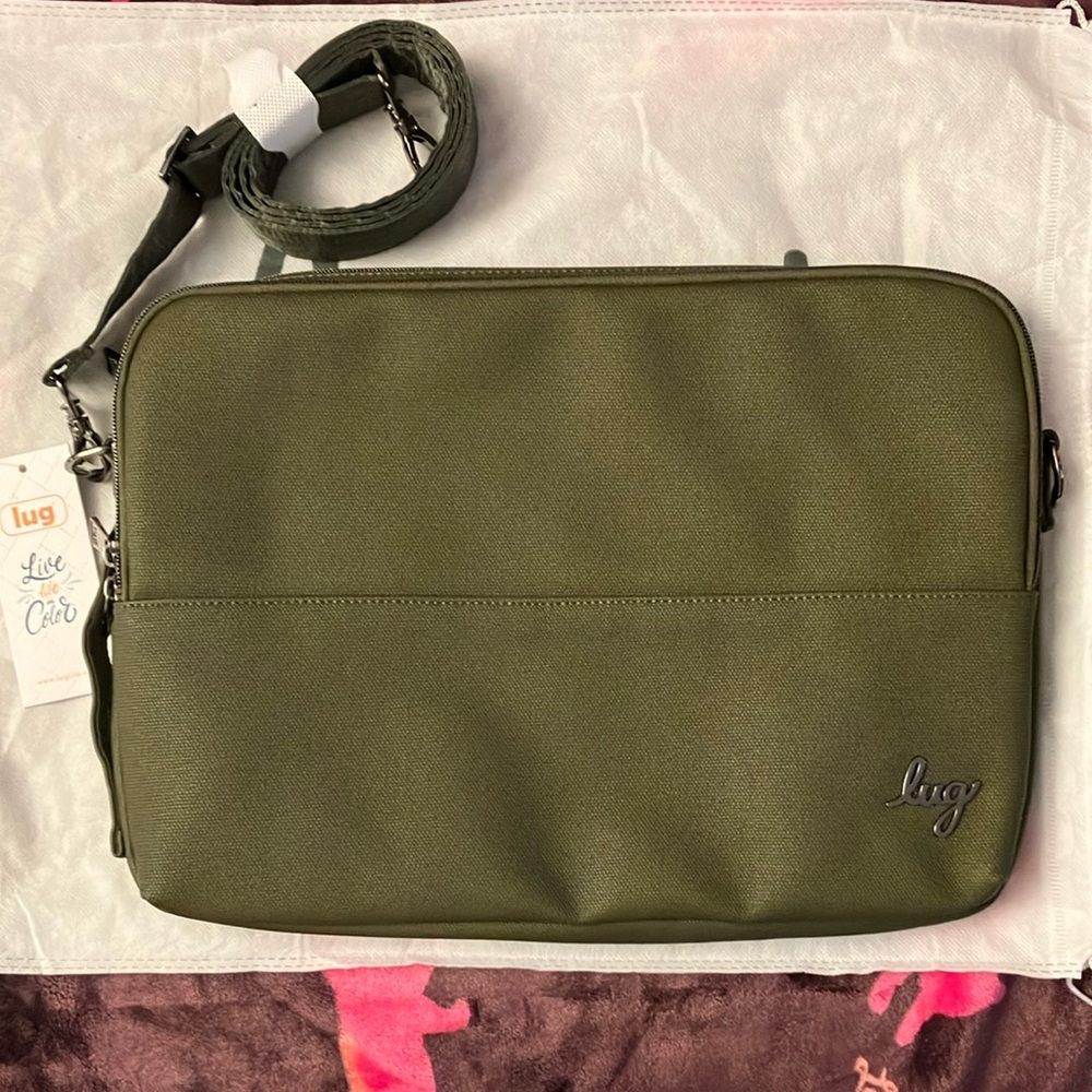 BNWT Lug Delta ML VL (Olive)